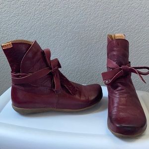 Jafa red leather bootie